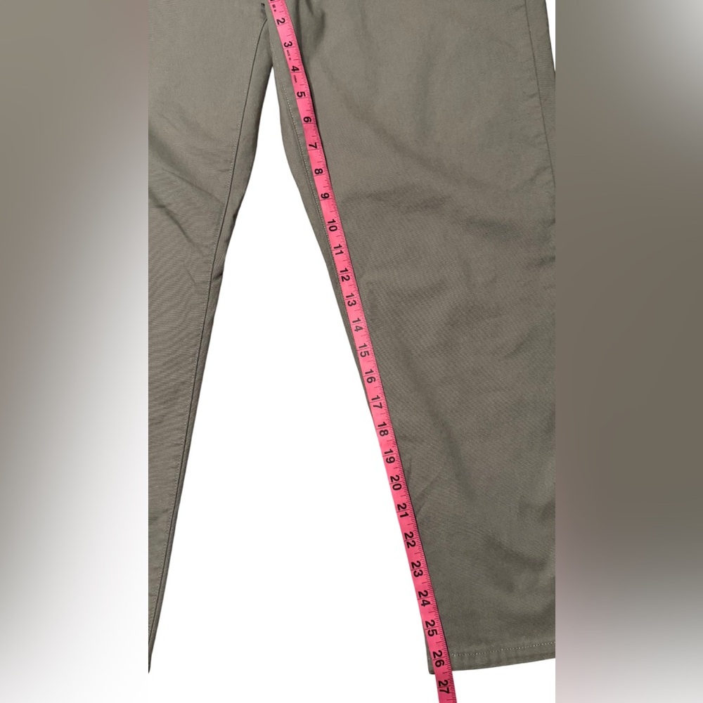 Patagonia Women’s Olive Green Pants, Size 14
97% Organic Cotton NWT - Picture 11 of 13